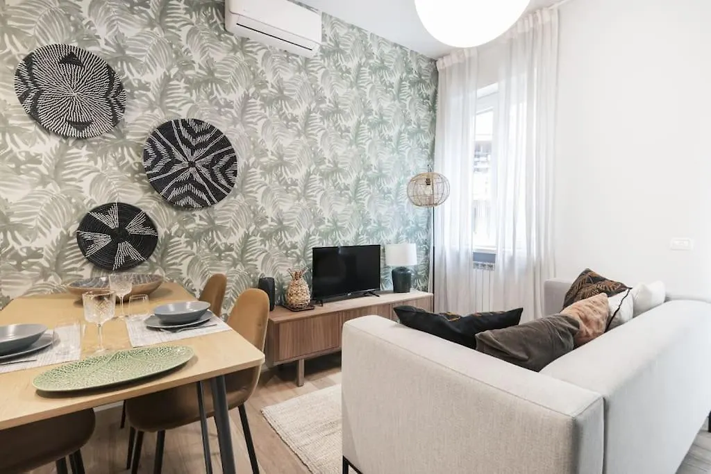 Easylife - Stunning Apartment In Repubblica 밀라노